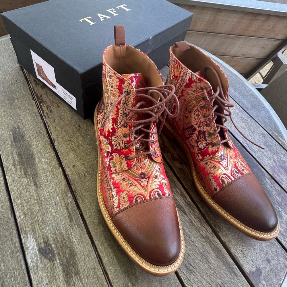 Men's Taft Size 11 Boot in their Red Paisley style Jack Boot